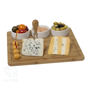 Plateau de service à charcuterie en bambou de qualité supérieure avec 3 bols en céramique amovibles pour la cuisine - Product Image 4