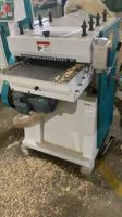 Machine à raboter à double face MB204 380v 400mm avec tête de coupe à couteau en spirale Travail du bois Rabotage d'épaisseur