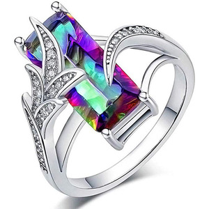 Anello con Gemma Quadrata Colorata per Donne, Gioiello Creativo Arcobaleno alla Moda - Product Image 1