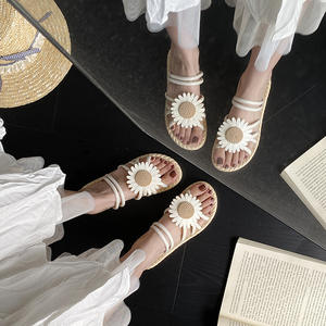 Commercio all'ingrosso nuove tendenze Pvc tessuto sandali piatti Casual pantofole da <span class=keywords><strong>donna</strong></span> estate pantofole fiori piattaforma sandalo della cina - Product Image 3