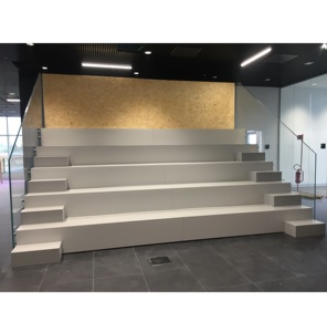 Soporte de material personalizable, tribuna, blanqueador, marca CETA, hecho en Italia con filas de pendientes, producto deportivo y de entretenimiento - Product Image 1