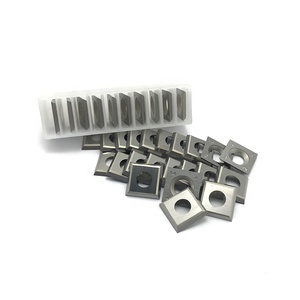 Gesinterte 14 x 14 x 2,0 mm-30 Grad Holzbearbeitungs-Schneidmesser Wolframkarbid-Klingen Wendbare Einsätze Spiralförmiger Hobelkopf <span class=keywords><strong>ZG8</strong></span> - Product Image 2