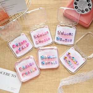 2026 Nuevo Set de 10 <span class=keywords><strong>Uñas</strong></span> Postizas Cuadradas Cortas con Diamantes de Imitación para Niñas, Regalo Infantil, <span class=keywords><strong>Uñas</strong></span> Postizas de Material ABS con Pegamento - Product Image 4