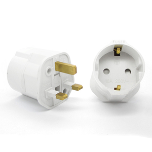Adaptateur de voyage EU vers UK convertissant EU Schuko 2 broches à 3 broches prise de voyage 250V 13A avec fusible Europe <span class=keywords><strong>Euro</strong></span> allemand français pologne prise - Product Image 3