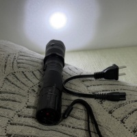Lampe torche étanche à longue durée de vie KT-1101, résistante à la poussière, idéale pour les voyages routiers, la pêche, la surveillance nocturne, la randonnée