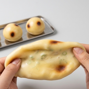 Cross-border Hot Selling <b>Shaped</b> Potato Kneading Music Decompression Slow Rebound Hand-made Ball Building <b>Blocks</b> Noisy Ball - Product Image 1