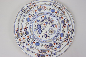 Best Selling European Luxury Bone China 3pcs Ceramic <b>Plate</b> Set - Product Image 3