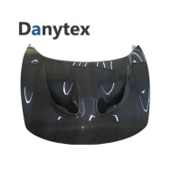 Capot moteur avec une texture et une apparence uniques