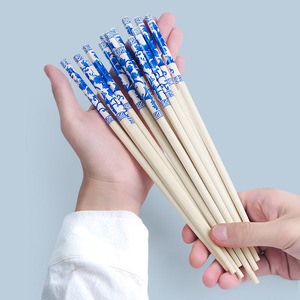 <span class=keywords><strong>Palillos</strong></span> Desechables <span class=keywords><strong>de</strong></span> Bambú con Diseño <span class=keywords><strong>de</strong></span> <span class=keywords><strong>Porcelana</strong></span> Azul y Blanca, Estilo Chino, Empaque Individual, Higiénicos, Venta al Por Mayor - Product Image 3