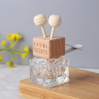 Bouteille de parfum de voiture en verre vide haut de gamme avec bouchon en bois, diffuseur d'aromathérapie suspendu pour huiles essentielles – Vente en gros