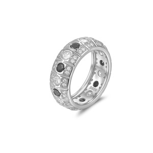 Anillo de Eternidad de Plata S925 de Lujo, Chapado en Oro de 22K, con Moissanita, Corte Brillante Redondo, Engaste en Canal, Diseño Geométrico, Unisex - Product Image 2