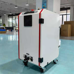 Nettoyeur laser à impulsions 100W 200W 300W en forme de valise pour l'élimination de la rouille sur l'acier, le fer et autres métaux industriels - Product Image 1