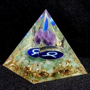 क्रिस्टल पिरामिड पॉलिश शादी सेंटरपीस टेबल डेकोर संग्रह डिजाइन घर सजावट थोक आपूर्ति - Product Image 1