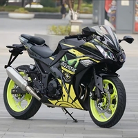 Kawasaki Ninja 250: Tanque de Combustible de 14L, Autonomía de 351 km, Urbano y de Turismo, Autos y Motocicletas Deportivas de Segunda Mano