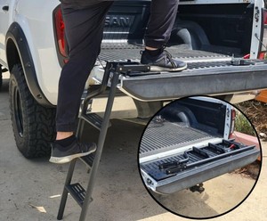 <span class=keywords><strong>บันได</strong></span>ท้ายรถบรรทุกสีดำแบบหนาพิเศษ พร้อมบาร์กันลื่น สำหรับรถ<span class=keywords><strong>กระบะ</strong></span>อเนกประสงค์ 4x4 รุ่น Amarok - Product Image 3