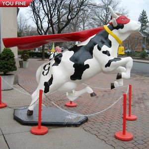 Sculpture <span class=keywords><strong>de</strong></span> vache en bronze fondue grandeur nature pour <span class=keywords><strong>la</strong></span> vie <span class=keywords><strong>de</strong></span> rue en plein air, statue <span class=keywords><strong>de</strong></span> crème glacée - Product Image 2
