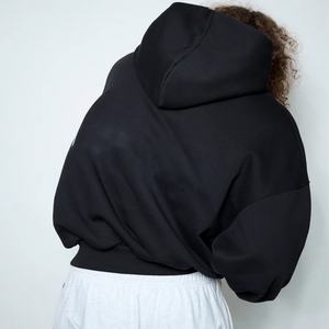 เสื้อฮู้ดดี้ทรงบ็อกซี่แบบครอป แขนเสื้อแบบแร็กแลน สีดำ ผ้าฝ้ายเฟรนช์เทอร์รี่เนื้อหนา คุณภาพสูง ดีไซน์ใหม่  สำหรับทั้งชายและหญิง  รับสกรีนโลโก้ตามสั่ง - Product Image 5
