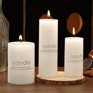 Bougies Pilier Blanches Artisanales en Gros, Grandes, pour Décoration Romantique de la Maison, Anniversaires et Fêtes de Mariage - Product Image 3