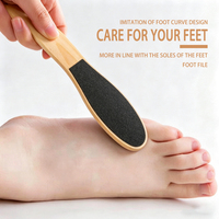 Râpe à pieds double face pour pédicure, éliminateur de peaux mortes et de callosités, grattoir à talons, manche en bois noir, lime exfoliante pour pieds