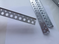 L'usine propose une large gamme de cornières en plâtre en divers matériaux métalliques, notamment des cornières en aluminium pour plaques de plâtre, pour la construction.
