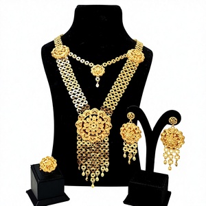 Juego de Joyería de Flores Chapadas en Oro, Collar, Pendientes, Anillo, Borla, Juego de Boda para Mujer - Product Image 1