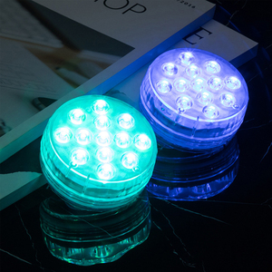 Lampes LED submersibles étanches IP68, alimentées par batterie, à changement de couleur, pour piscine, avec télécommande - Product Image 2