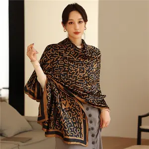 Wholesale 2021 hot sale design long satin scarf wrap high quality soft retro cashew floral print ladies silk shawl