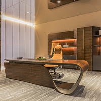 Bureau de direction moderne et créatif de grande taille haut de gamme, bureau de direction en bois plaqué élégant et luxueux