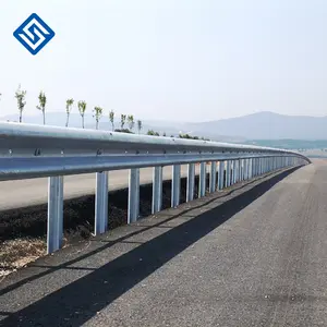 Barriera in acciaio zincato a caldo Guardrail autostradale barriera stradale antiurto prezzo economico W trave Guardrail