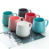Tasse en céramique avec logo personnalisé en Chine Fabrication de tasses à café en céramique en forme de ventre empilable à large bouche noire