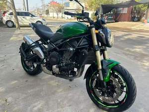 Motocyclette de tourisme <span class=keywords><strong>sportive</strong></span> <span class=keywords><strong>Benelli</strong></span> 752S d'occasion, haute vitesse, pour les trajets quotidiens - Product Image 2