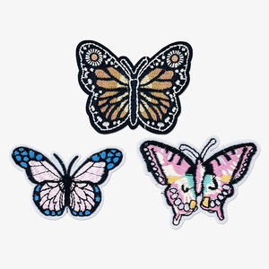 Parche Bordado Personalizado al por Mayor, Termoadhesivo o para Coser, con Forma de Mariposa Colorida, para Ropa, Sombreros y Manualidades - Product Image 1