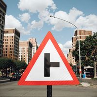Plaque triangulaire de panneau de signalisation en aluminium de 900mm avec une épaisseur de 1.5mm pour la circulation routière