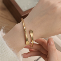 Bracelets ajustables tendance et élégants, bracelets de bras, bracelets de poignet, bracelets de bras à feuilles pour femmes, accessoires de mode