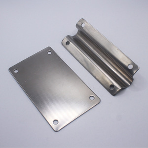 Pièces embouties en acier inoxydable Hechi, fabriquées sur mesure pour le traitement de pliage de quincaillerie automobile - Product Image 3