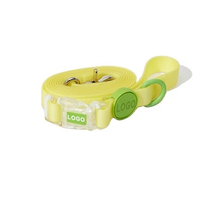 Diseño personalizado logotipo patrón impermeable PVC perro lleva lujo PVC silicona Material ajustable mascota perro Collar Correa - Product Image 1