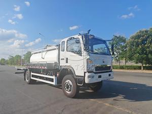 Sinotruk 4x4 Vacuum Suction Truck, 5m³ Sewage Tank With Italy Jurop Vacuum <b>Pump</b>, High Suction Power for <b>Sludge</b> Sewage Transport - Product Image 3