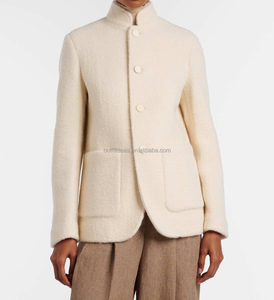 Veste de luxe pour femmes, uniforme élégant, qualité supérieure, col montant, chaude, coupe régulière, blanche, boutonnée devant, en laine Spagna - Product Image 3