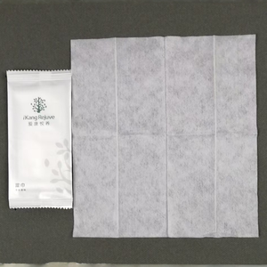 ผ้าเช็ดทำความสะอาดแบบเปียกขนาด 18x20 ซม. ผลิตจากวัสดุไม่ถักทอ เป็นมิตรกับสิ่งแวดล้อม สำหรับโฆษณา พร้อมบริการพิมพ์โลโก้ตามสั่ง - Product Image 2