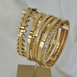 Qisen Sang Trọng 18K Mạ Vàng Zircon Bangles Vòng Đeo Tay Thiết Lập Thép Không Gỉ Thời Trang Cổ Điển CZ <span class=keywords><strong>Bangle</strong></span> Phụ Nữ Đồ Trang Sức - Product Image 5