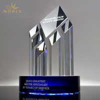 Trophée en cristal super bleu diamant, design noble et personnalisé
