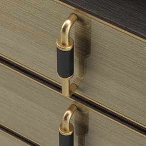 Buffet en bois à trois tiroirs de luxe léger avec poignées métalliques, commode marron pour salon, salle à manger, cuisine ou usage hôtelier - Product Image 3