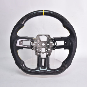 Volante de Fibra de Carbono en Forma de D para Ford Mustang GT/GT350/GT350R 2015-2017, Cuero Nappa Blanco con Base Plana y Detalles - Product Image 5