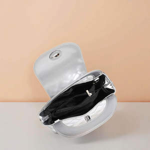 Bolso bandolera de cadena para mujer, nuevo y duradero, 2026, de cuero sintético de fibra ultrafina, bolso de mano metálico a la moda - Product Image 2