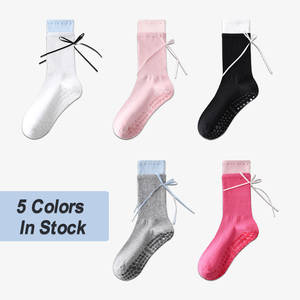 <span class=keywords><strong>Chaussettes</strong></span> <span class=keywords><strong>de</strong></span> yoga Pilates antidérapantes pour femmes et hommes, barre, ballet, fitness, cross-training, <span class=keywords><strong>chaussettes</strong></span> <span class=keywords><strong>de</strong></span> sport respirantes et adhérentes - Product Image 4