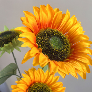 Girasoles Artificiales de 66 cm, Flor de Seda de Alta Simulación, Accesorios de Decoración para Bodas y Hogar - Product Image 3