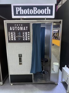 Cabina Fotografica per Documenti d'Identità, Tenda per Foto Indoor, Box Fotografico/Prezzi Photobooth/Postazione Selfie/Photobooth Vintage in Bianco e Nero - Product Image 3
