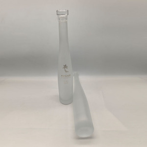 Chai thủy tinh thủ công mờ, in logo tùy chỉnh, đựng rượu vodka, dung tích 375ml và 750ml, có nút chai, sản xuất bởi nhà sản xuất thiết kế thời trang. - Product Image 5