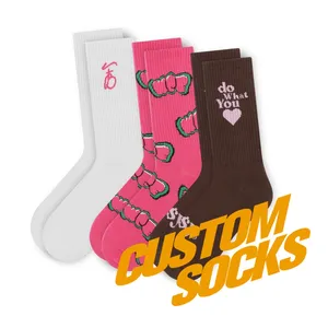 FREE DESIGN & MOCKUP chaussettes pour femmes personnalisées fabricants conception personnalisée équipage chaussette pour femmes motif personnalisé logo chaussette