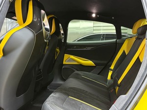 Auto Usado Xiao-mi SU7, Superdeportivo de Alto Rendimiento, 0-100m en 1.98s, Batería de 93.7kWh, Torque de 1770N.m, Velocidad de 350km/h, Autonomía de 630km, NEV - Product Image 3